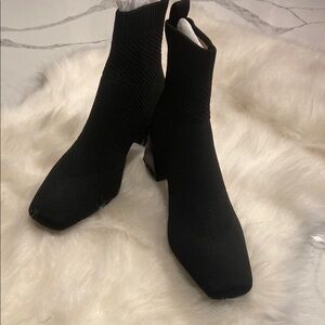 Black Suede Ankle Booties with Block Heel New, never warned them.